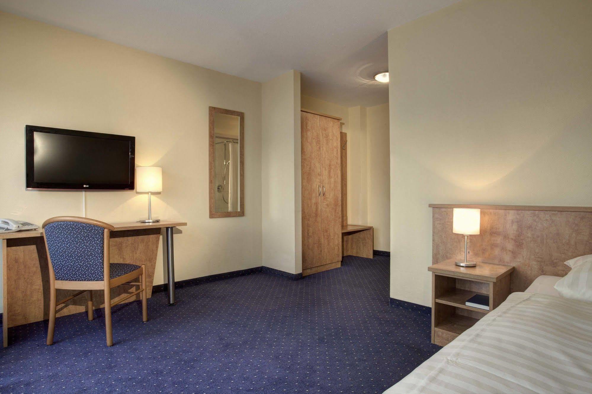 Hotel Zur Muehle Urbach  Ngoại thất bức ảnh